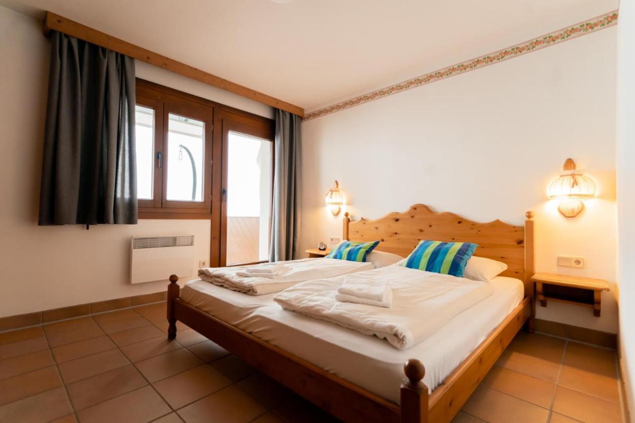 Apartment Weitblick - Almresort Gerlitzen Treffen Bagian luar foto