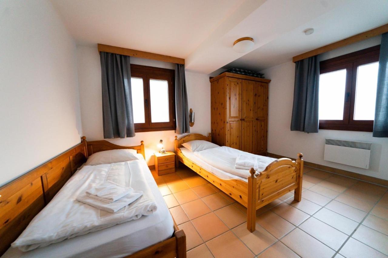 Apartment Weitblick - Almresort Gerlitzen Treffen Bagian luar foto
